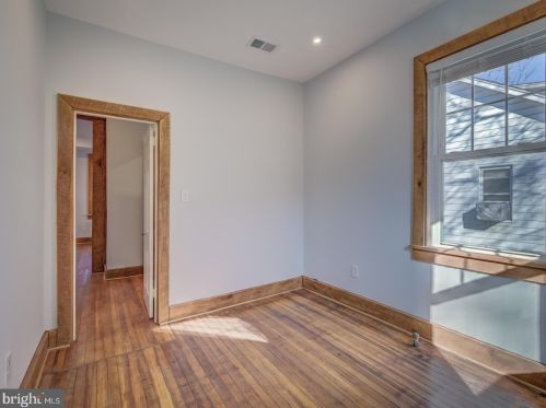 1805 Kearny St, Washington DC  20018-2435 exterior