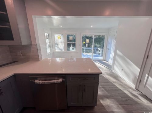 55 Ldg Ave, Huntington Station NY 11746-3473 exterior