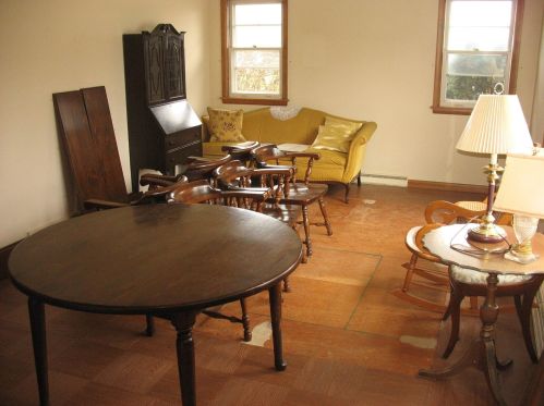 1201 Orchard Dr, Manitowoc, WI 54220-1936