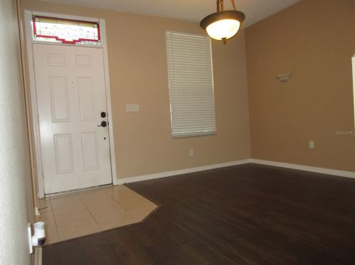 9417 Park Village Dr, Tampa FL  33626-5148 exterior