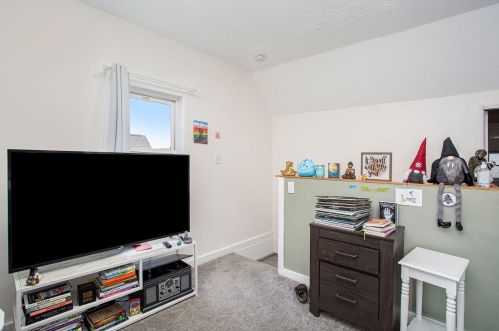 1114 Hamilton Ave, Grand Rapids MI 49504-4219 exterior