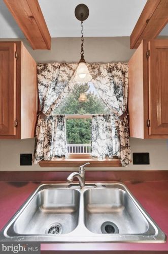 1739 Conard Rd, Lancaster PA 17602-1302 exterior