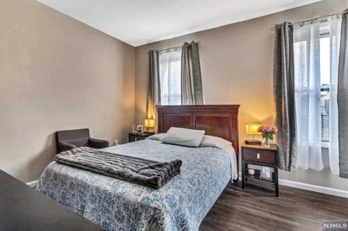 161 St, Union City NJ 07087-5439 exterior