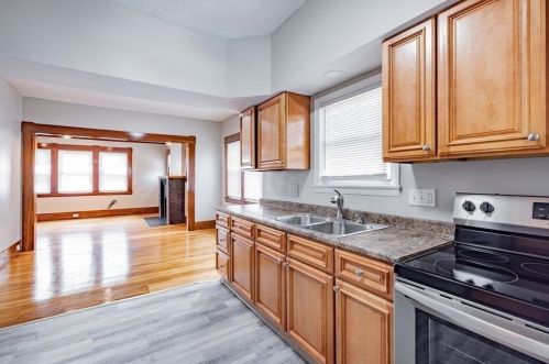 797 White St, Springfield MA  01108-3241 exterior