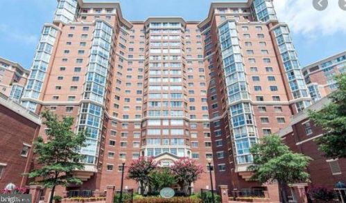 2151 Jamieson Ave, Alexandria VA 22314-5705 exterior