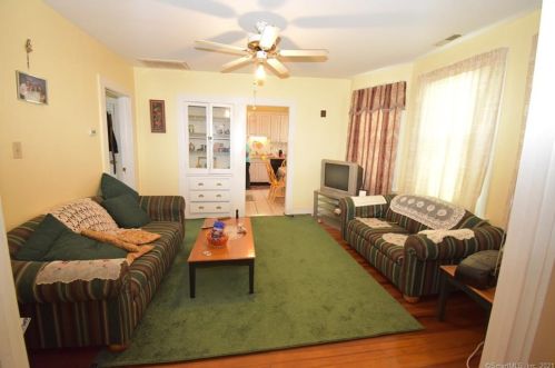 27 Thorniley St, New Britain CT 06051-1639 exterior