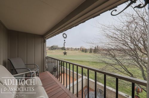 1222 Oakwood Ct, Rochester MI 48307-2541 exterior