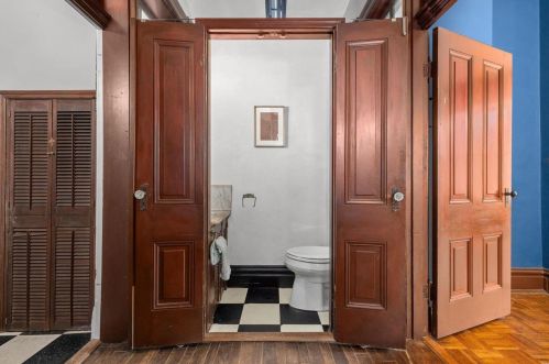 1715 Hickory St, Saint Louis MO 63104-2932 exterior