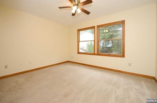 36 Pasadena Pl, Paterson NJ 07506-3329 exterior