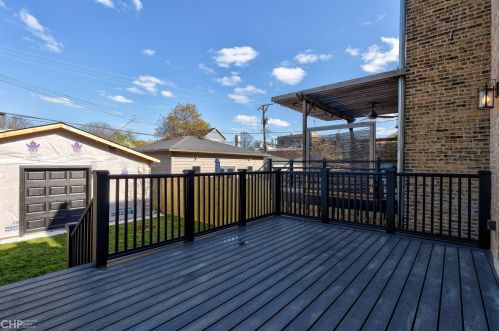 2637 Mozart St, Chicago IL  60647-1739 exterior