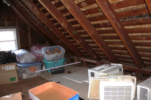 148 Grv St, Torrington CT 06790-5025 exterior