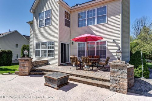 19 Cres Rd, Old Bridge NJ 08857-4101 exterior