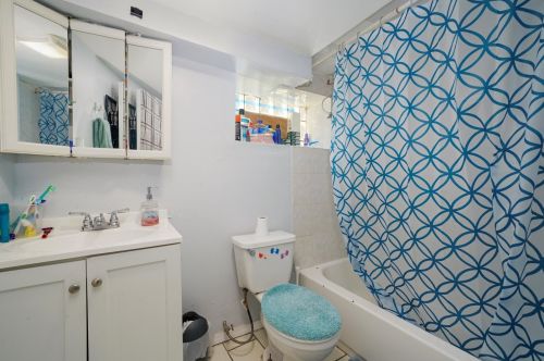 4232 Wellington Ave, Chicago IL 60641-5355 exterior