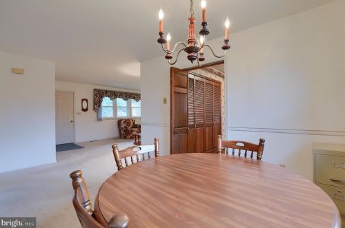 154 Amsterdam Rd, Lancaster PA 17603-9719 exterior