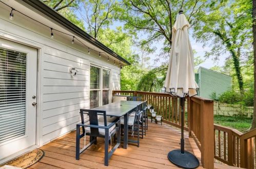 2884 Cravey Dr, Atlanta GA  30345-1420 exterior