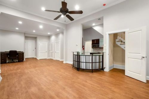 1755 Knoll Pl, Atlanta GA exterior