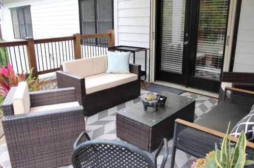 560 Morgan St, Atlanta GA 30308-2821 exterior