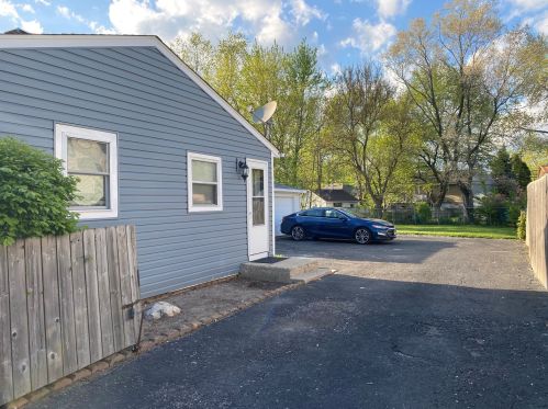 2309 Black Rd, Joliet, IL 60435-3261