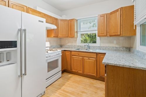 4560 Mcvicker Ave, Chicago IL  60630-3122 exterior