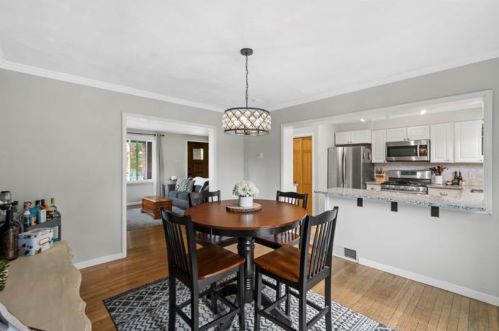 2008 Lacrosse St, Pittsburgh PA 15218-1826 exterior