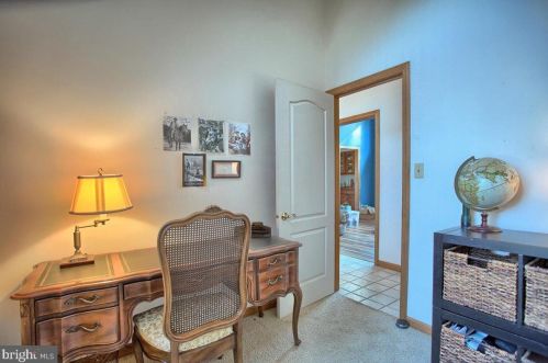 409 Dart Dr, Hanover PA 17331-1327 exterior