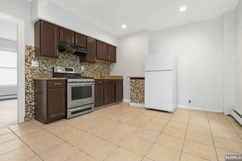 63 Levine St, Paterson NJ  07503-2731 exterior