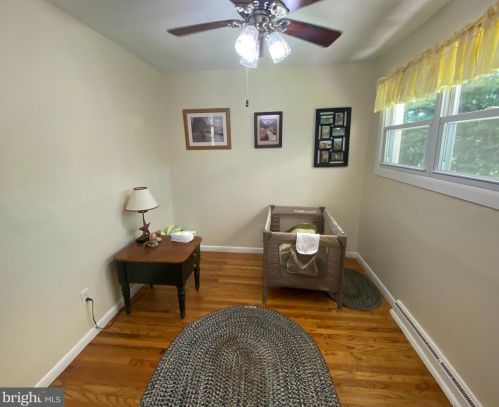 48 War Admiral Ln, Media PA 19063-5224 exterior