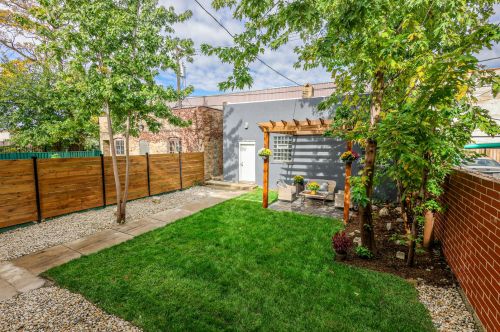 2720 Monroe St, Chicago IL  60612-2823 exterior