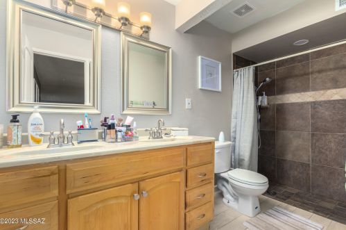 456 Calle Lindero, Tucson AZ  85704-3918 exterior