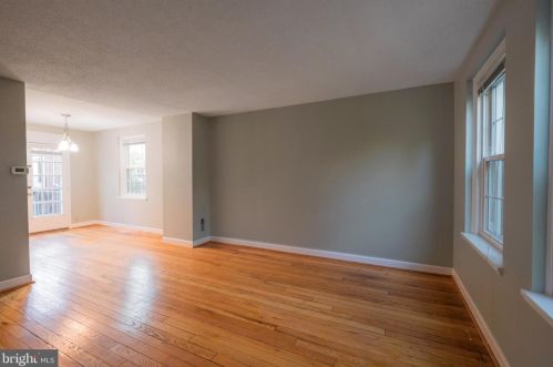 4859 28th St, Arlington, VA 22206-1365