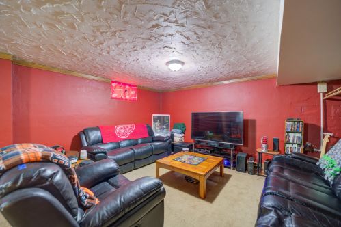 1205 Ml Ave, Meskegon MI 49445-3013 exterior