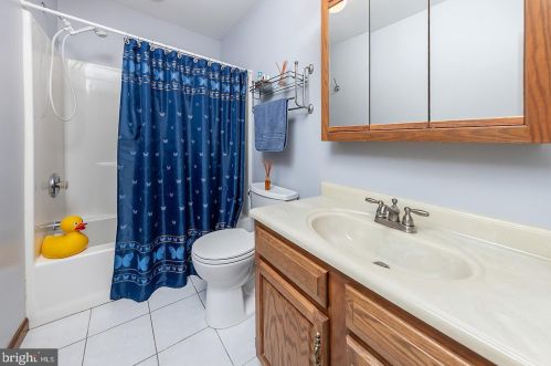 432 Labrador Trl, Harrison Township NJ 08062-3220 exterior