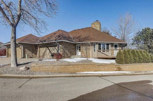2185 Ferris Ln, Saint Paul, MN 55113-3877