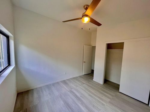 527 Broxburn Ave, Tampa FL  33617-7823 exterior