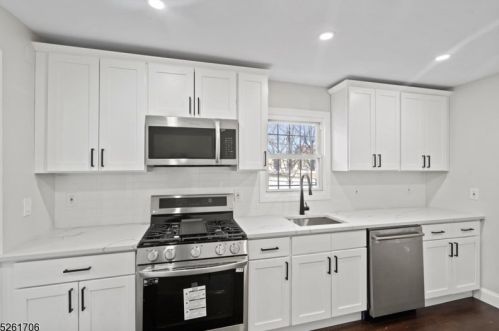 237 7th St, Newark NJ 07107-2728 exterior