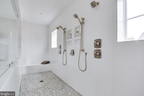 1978 Kirby Rd, Mc Lean VA 22101-5326 exterior