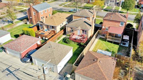 2006 22 Ave, Broadview IL 60155-2805 exterior