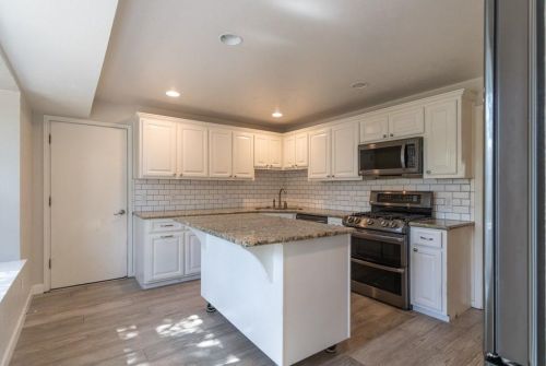 5300 Beckett Cir, Austin TX  78749-2114 exterior