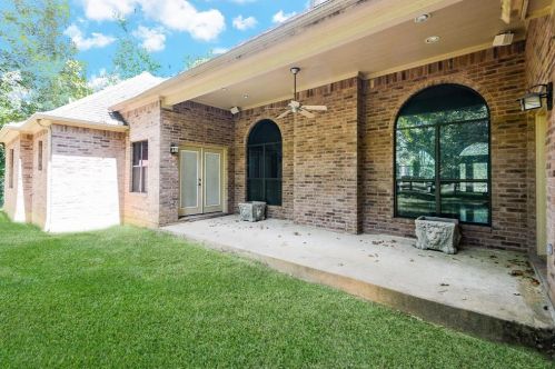 8827 Catamaran Way, Montgomery TX 77316-6881 exterior