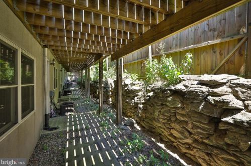 406 Leverington Ave, Philadelphia PA  19128-3308 exterior