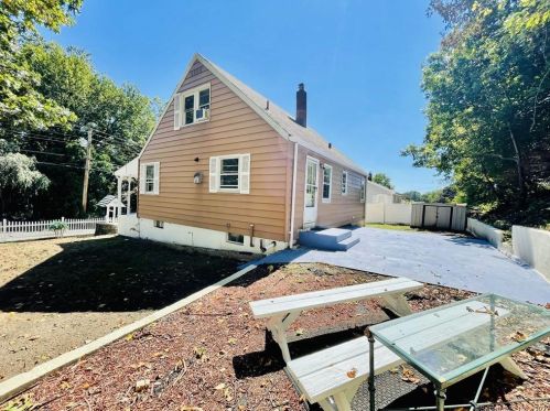 170 Marshall Ln, Derby CT 06418-2329 exterior