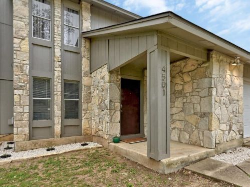 4501 Clarno Dr, Austin TX 78749-3177 exterior