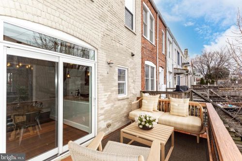 1448 D St, Washington DC  20002-5402 exterior