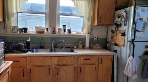 47 Lawn Ave, Quincy MA  02169-7337 exterior