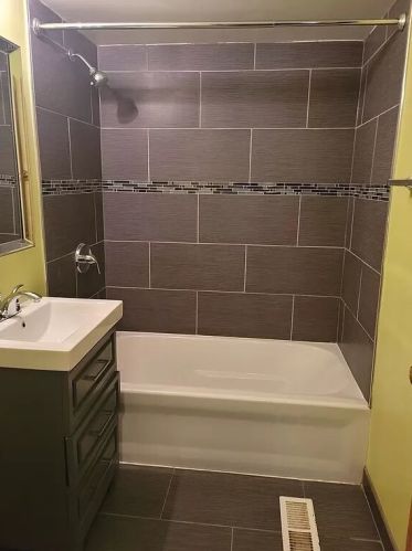 13904 Clark St, Chicago IL 60827-2225 exterior