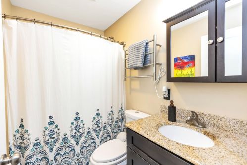 102 Bog Rd, Concord NH 03303-1008 exterior