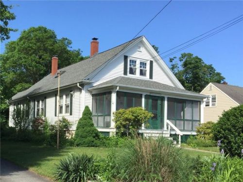 348 Greenville Ave, Providence RI  02919-1337 exterior