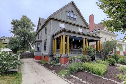 200 Congress Ave, Providence, RI 02907-1720