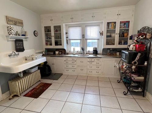 1016 13 St, Manitowoc WI 54220-5122 exterior