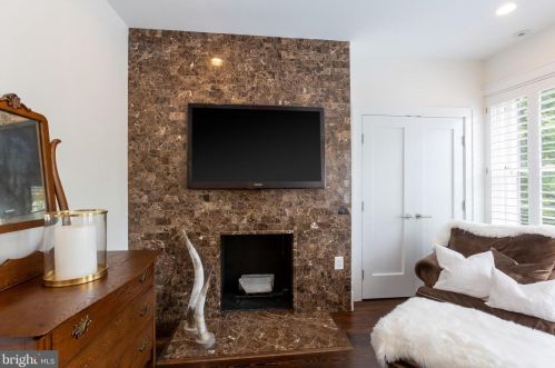 3137 O St, Washington DC 20020-3620 exterior